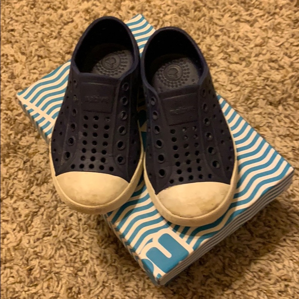 Native Jefferson shoes for toddlers size 7C